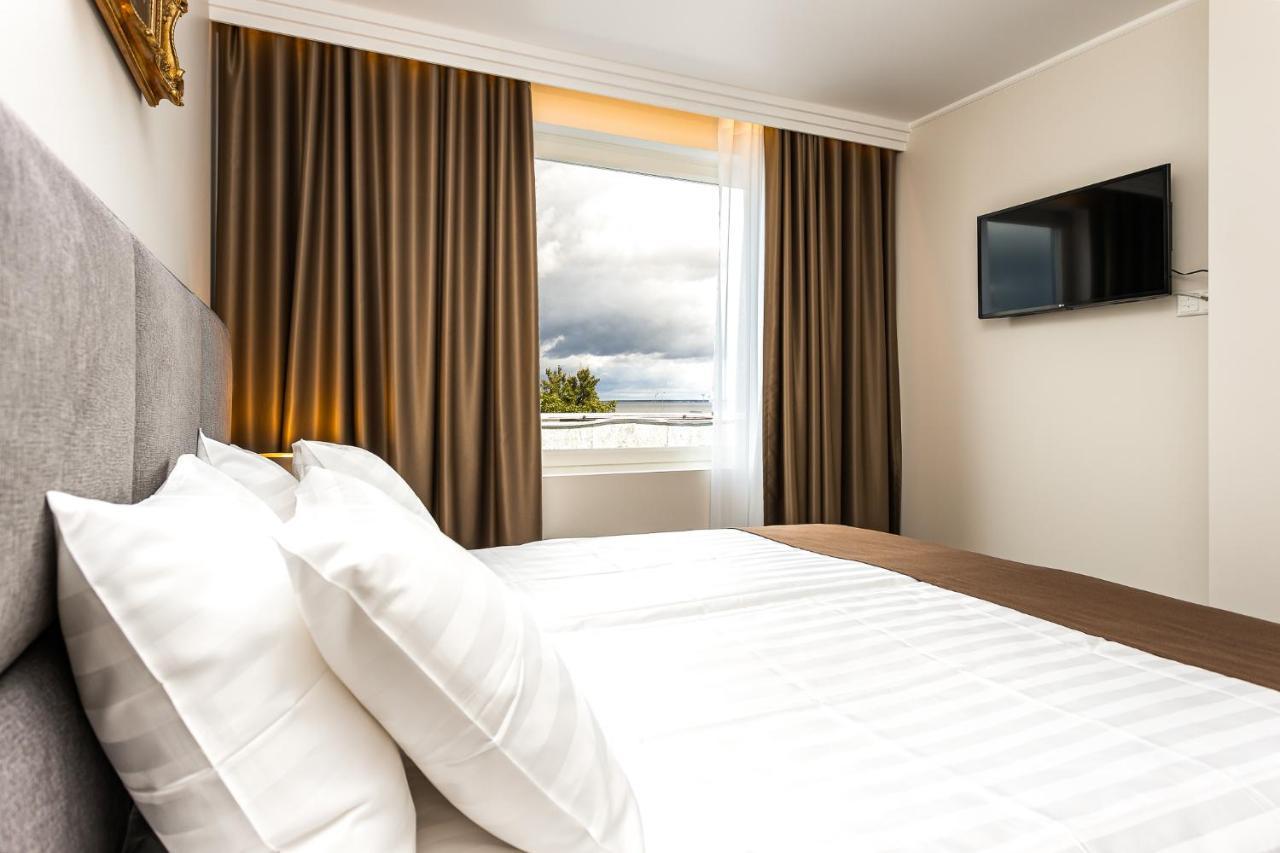 Adoryal Hotell Tallinn Exterior photo