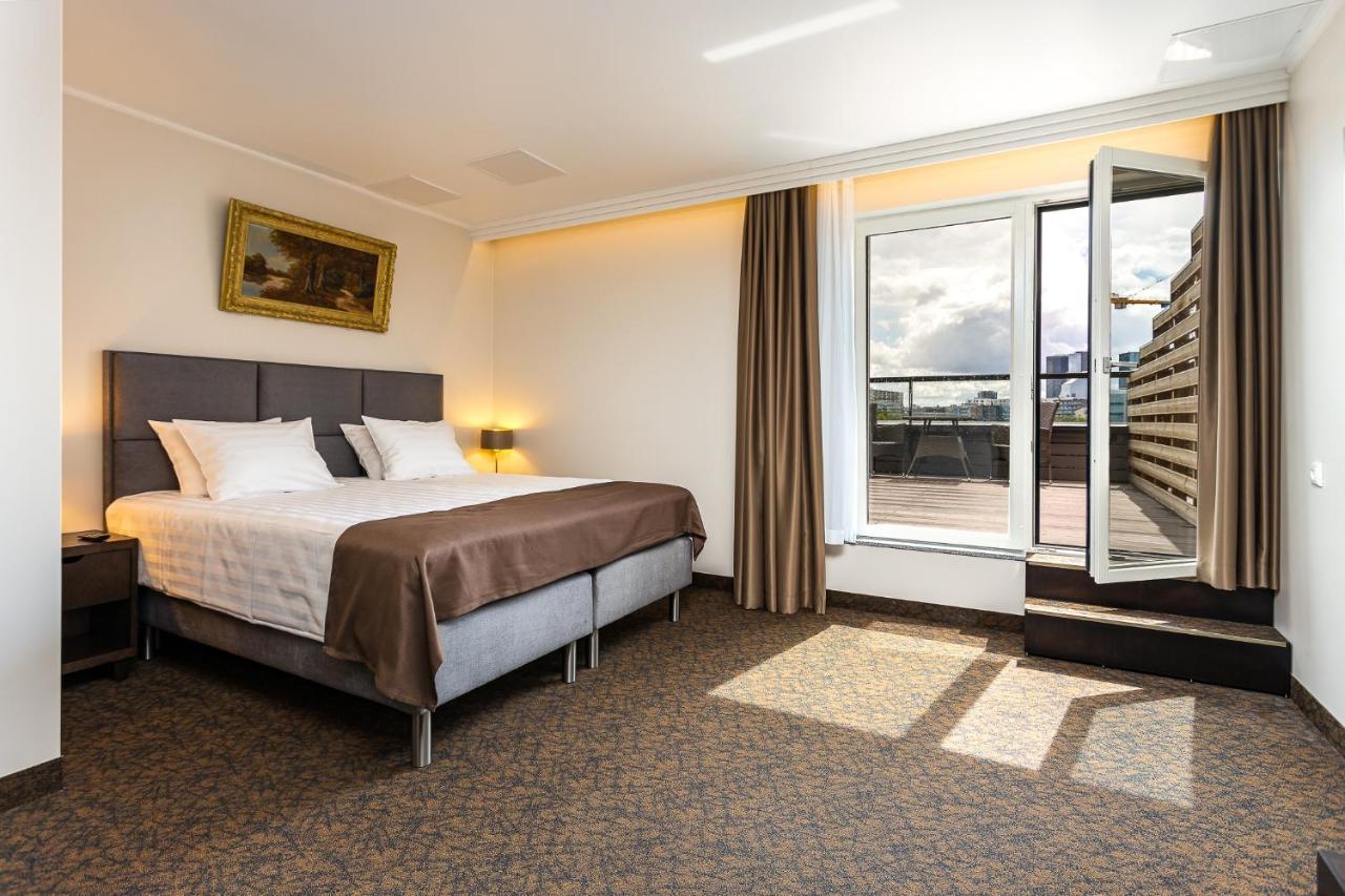 Adoryal Hotell Tallinn Exterior photo