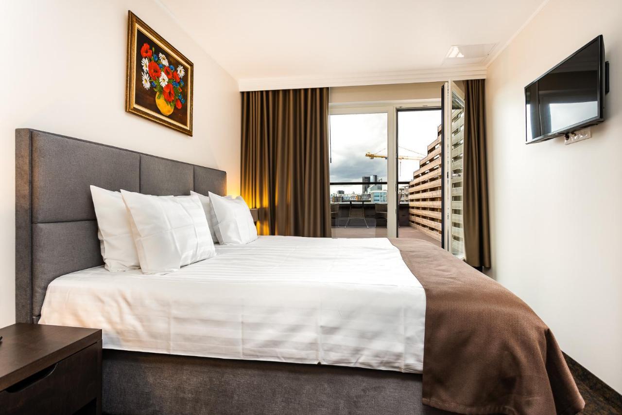 Adoryal Hotell Tallinn Exterior photo