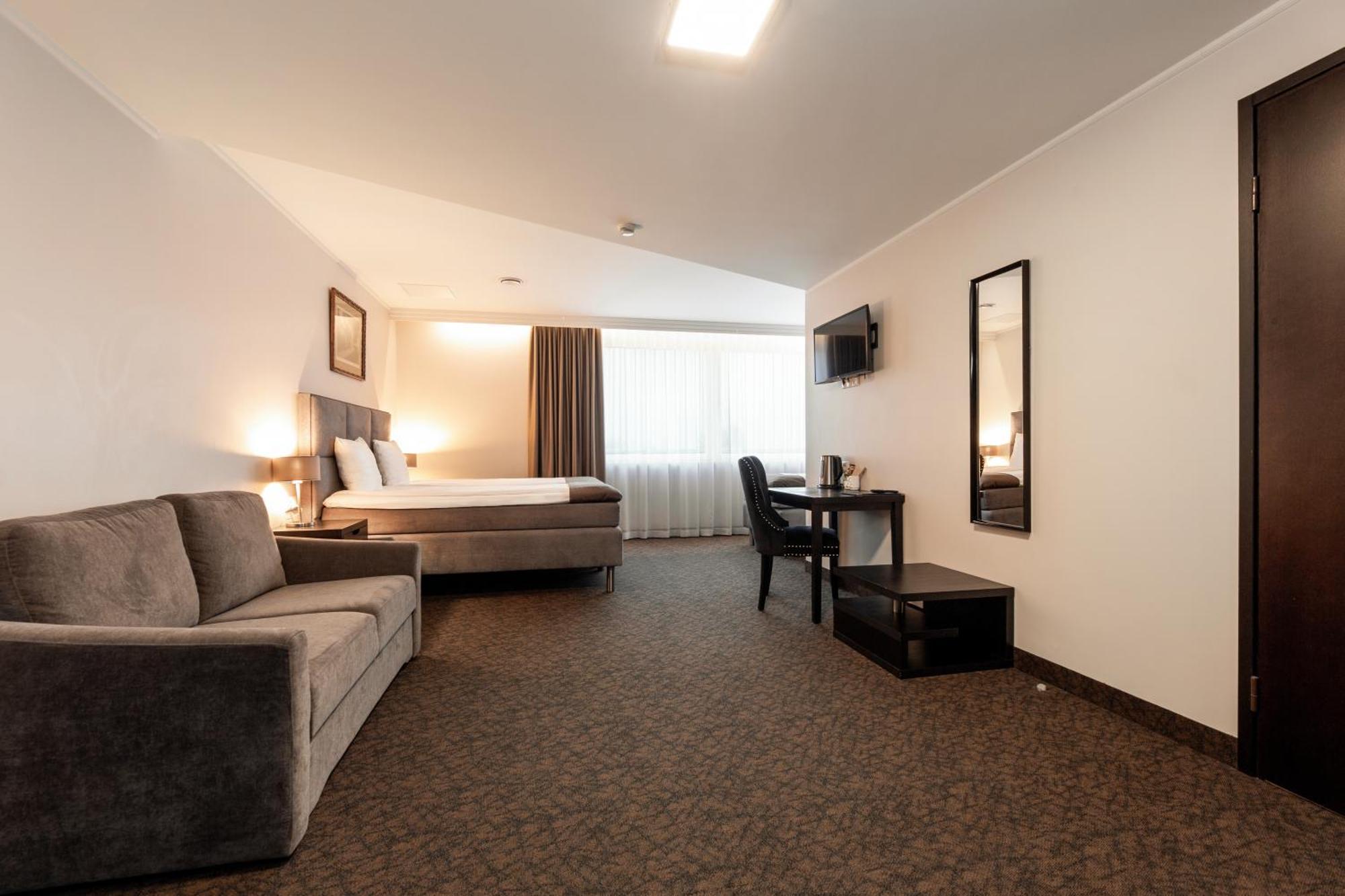 Adoryal Hotell Tallinn Exterior photo